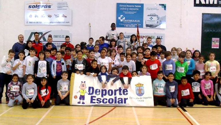 La Concejala de Deportes organiz la Fase Local de Jugando al atletismo de Deporte Escolar, que cont con la participacin de 71 escolares de los diferentes centros de enseanza